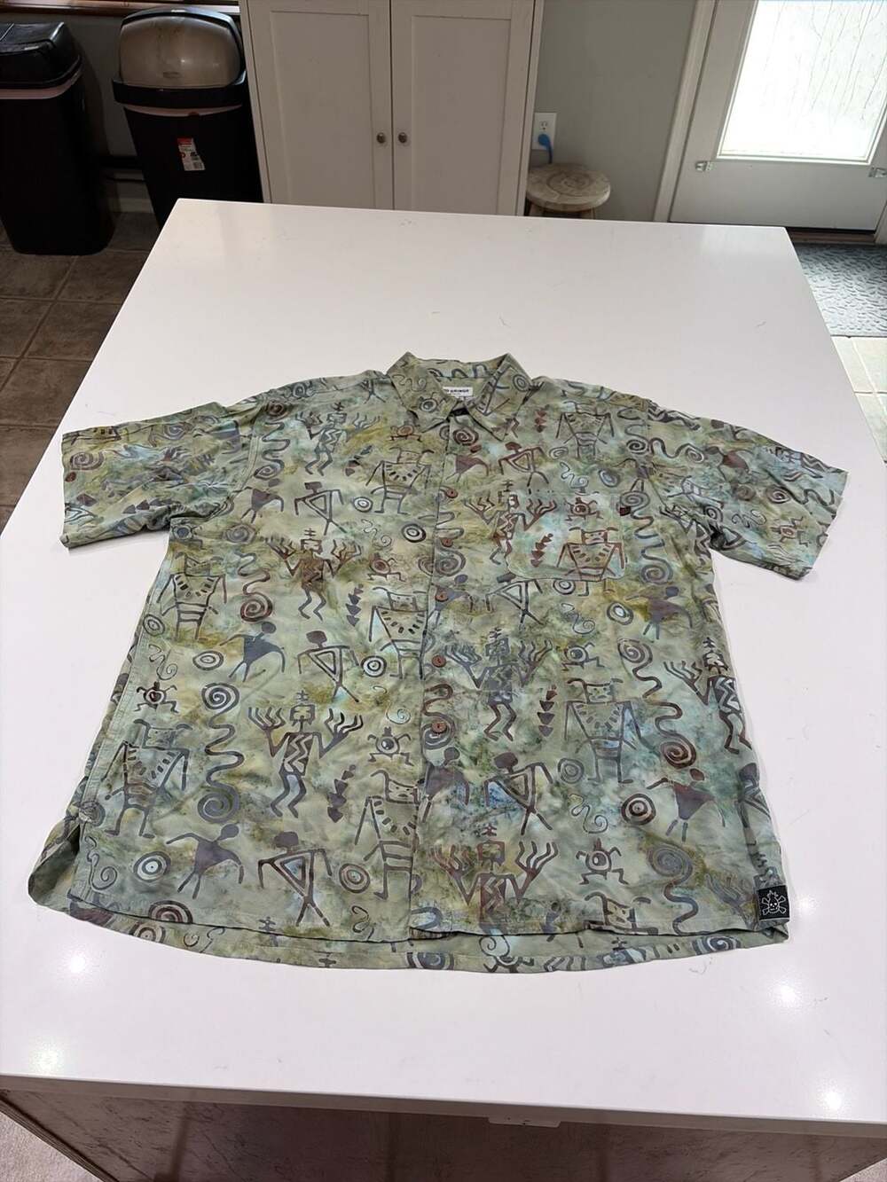 Mad Gringo Tribal Petroglyph Batik Viscose Button Down Shirt  L Short Sleeve